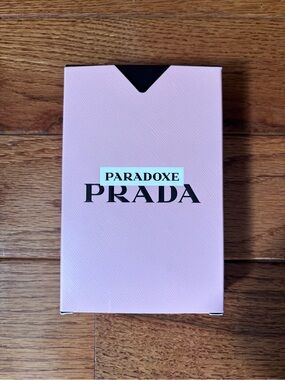 Prada Paradoxe
